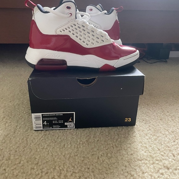 Jordan maxin 200 gym red size 4y - Picture 6 of 6
